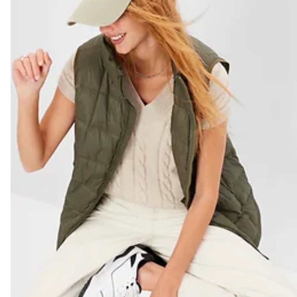 GAP Recycled Lightweight Puff Vest